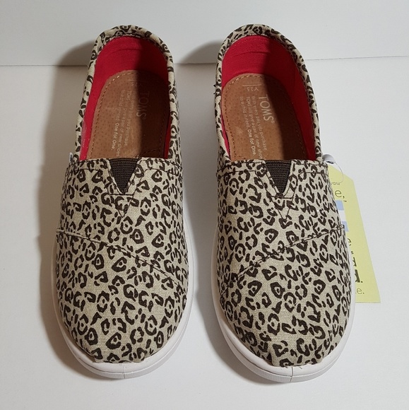 Toms Other - Toms Natural Metallic Leopard Shoes